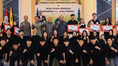 Gubernur Ahmad Luthfi saat acara tali asih atlet taekwondo Jawa Tengah