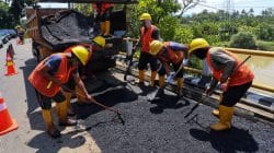 Perbaikan jalan prioritas mudik di Wonogiri