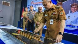 Gubernur Ahmad Luthfi meresmikan jalan Parakan Patean di Temanggung