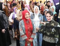 D’Modifest 2026 Jateng: Arumi Bachsin Kagumi Industri Batik