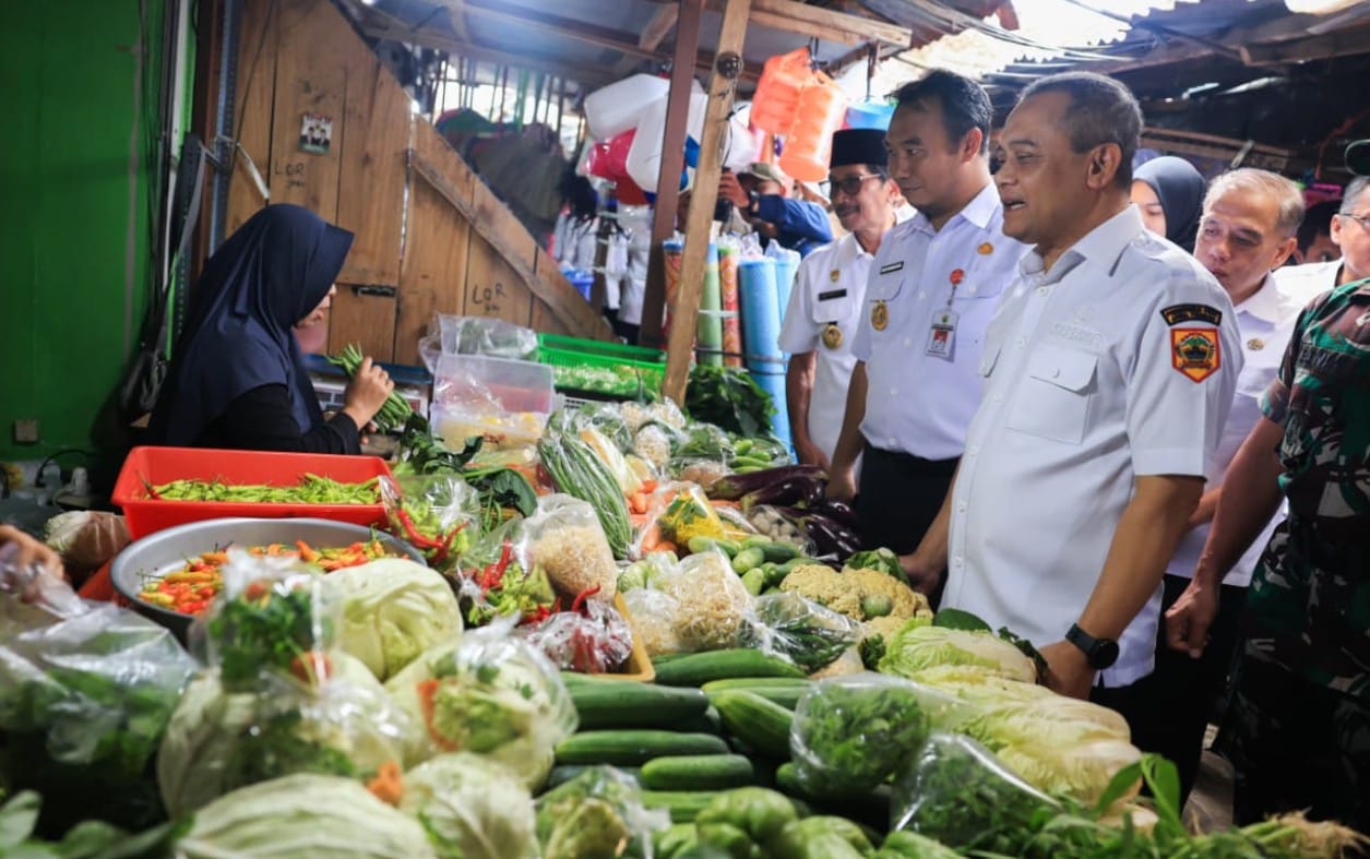 Gubernur Ahmad Luthfi sidak Pasar Gondang Sragen