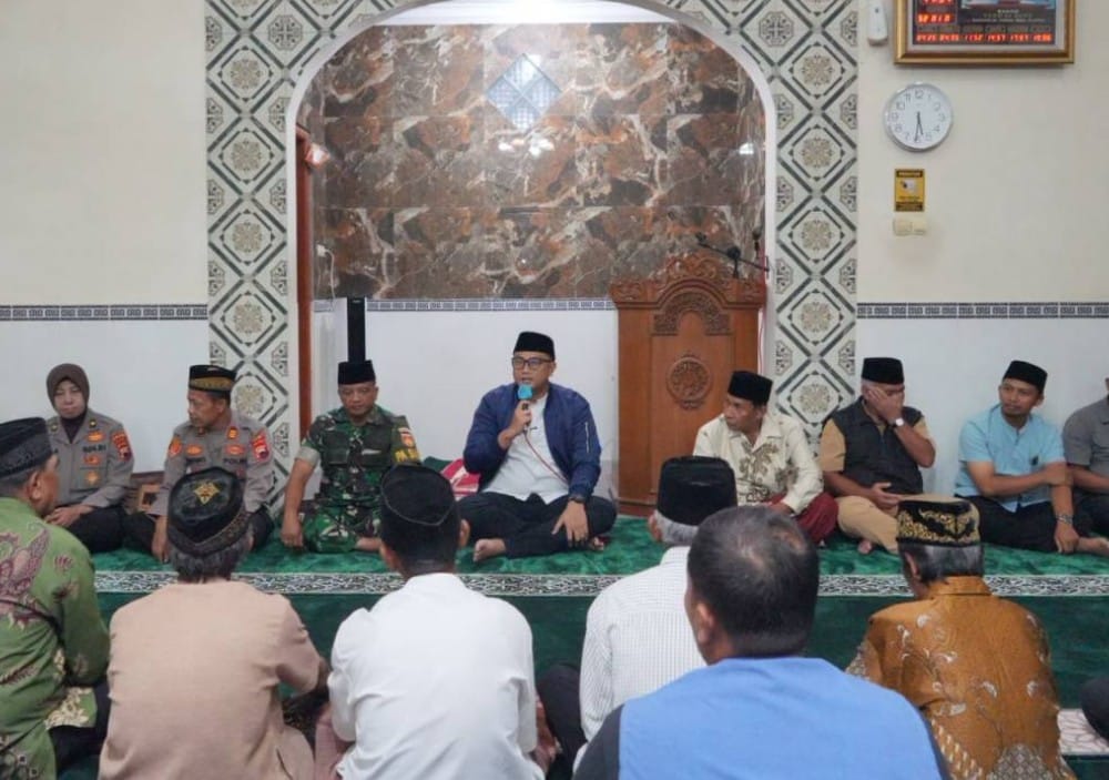 Bupati Klaten Hamenang Wajar Ismoyo memimpin NgabubuRide ke Masjid Fadh Al Buthy Dukuh Margorejo Wedi